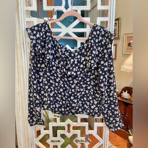 90s vintage Floral ruffle Navy blouse with buttons